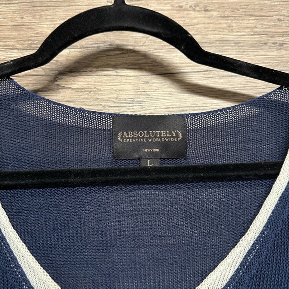 Absolutely Creative Worldwide Navy and White Sweater - Picture 3 of 3